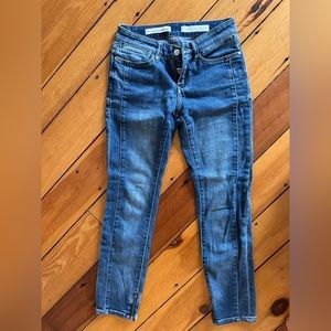 Pilcro zipper up ankle jeans, size 25